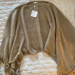 Shiraleah one size camel color poncho NWT